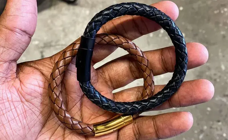 دستبند چرم | بهترین هدیه برای آقایان و خانم ها با کمترین هزینه