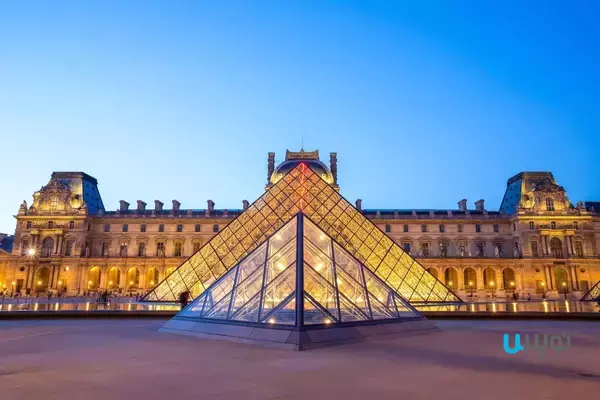 موزه لوور(The Louvre)