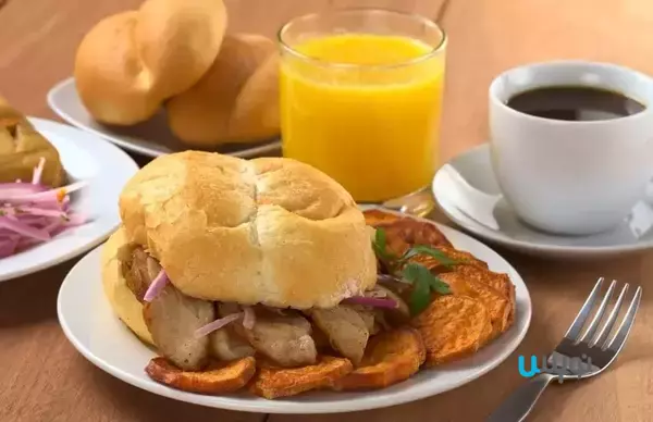 صبحانه PAN CON CHICHARRÓN در پرو