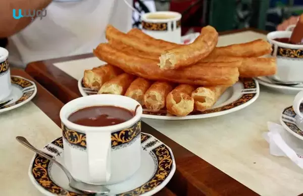 صبحانه شکلات CHURROS CON در اسپانیا