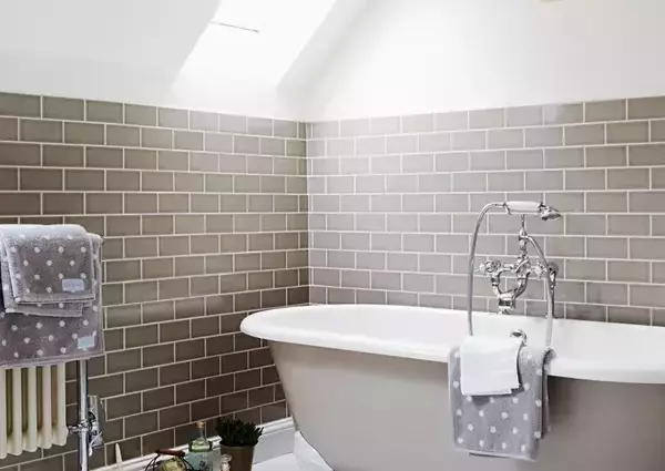 ایده برای حمام تا نیمه دیوار را کاشی کنید